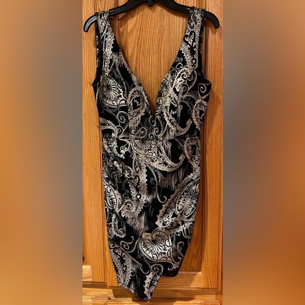 Windsor Black & Gold Deep V-Neck Asymmetrical‎ Hem Bodycon Mini Dress Size Small